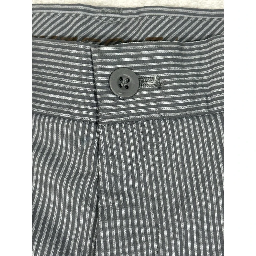 Nike Golf Shorts Men's‎ 30 Chino Grey Striped Performance Standard Fit